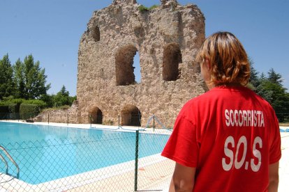 Piscina del Castillo en la capital.