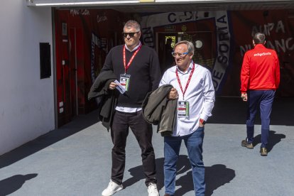 Eduardo Rubio junto a Álex Huerta durante un partido de esta temporada.