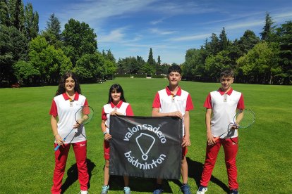 Los cuatro integrantes sorianos del Club Valonsadero Bádminton acuden al Campeonato de España con Castilla y León.