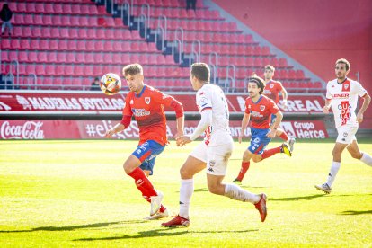 David Sanz con la camiseta del Numancia antes de ser cedido en enero al Unión Adarve.