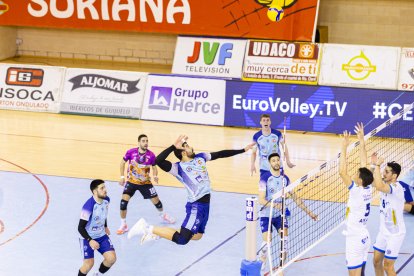 El Grupo Herce en la Copa CEV ante los turcos del Arkas la temporada pasada.