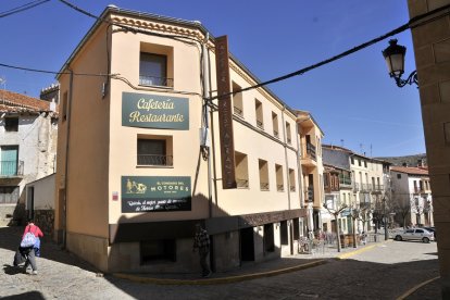 El Condado del Motores en San Pedro Manrique, regentado por Luis Ángel del Rincón.