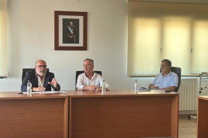 Reunión del subdelegado del Gobierno con alcaldes de Tierras Altas.