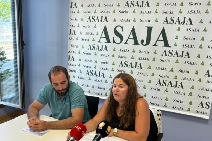 La presidenta de Asaja Soria, Ana Pastor, y el secretario general, Alejandro Aguado.