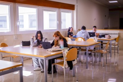 Las aulas del Campus Duques de Soria se vuelven a llenar de vida