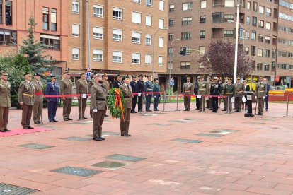 Recuerdo a los Caídos por España en el acto del 30 aniversario de la Subdelegación de Defensa en Soria.