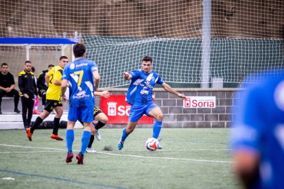 Un jugador del Calasanz en un lance del encuentro.