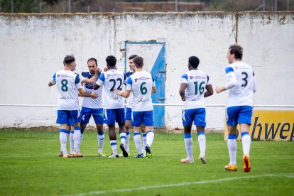 La SD Almazán suma la primera victoria de la temporada en un buen partido ante su inmediato perseguidor.