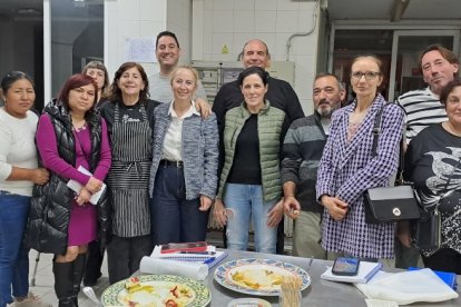 Participantes en el taller de tapas y pinchos de Asohtur.