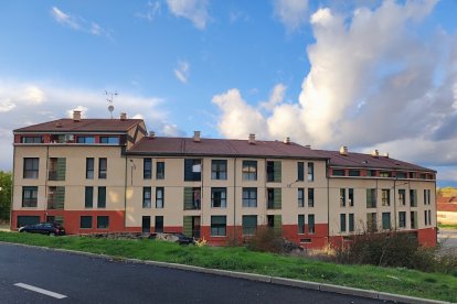 Una de las promociones de sociales construidas en El Burgo.