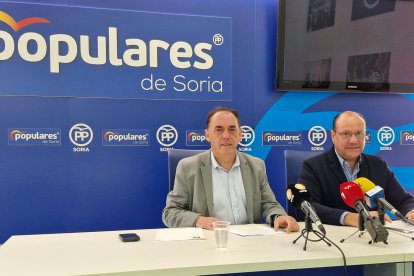 Serrano y Heras durante la rueda de prensa.