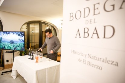 Bodega del Abad invitó a una cata y un cóctel en Soria