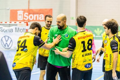 Un encuentro solidario el del Balonmano Soria
