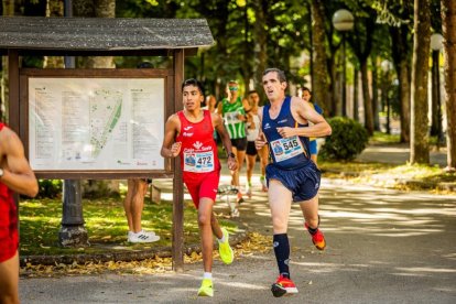 El joven fondista soriano, Beltrán Flores, durante la pasada Carrera Popular Abel Antón.