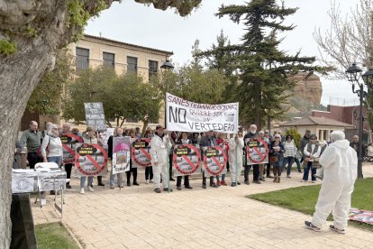 Manifestación en contra de la planta de biometano proyectada en San Esteban de Gormaz (Soria).
