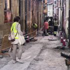 El primer tramo de la calle Zapatería de Soria, cortado para la sustitución del pavimento.