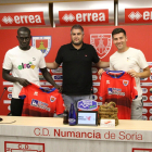 Moustapha, Huerta y Bonilla en la presentación de los dos nuevos jugadores del CD Numancia.
