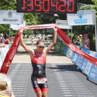 Marina Muñoz en el momento de proclamarse campeona de España de triatlón cross
