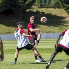 La plantilla ya trabaja a las ordenes de Aitor Calle