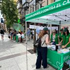 Mesas informativas de la Asociación contra el Cáncer en la campaña contra el cáncer de piel.