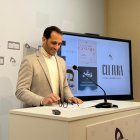 El diputado responsable de Cultura, Enrique Rubio, durante la rueda de prensa.