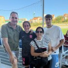 Zaira Gallardo junto a sus padres José Pedro y Gema y su hermano Hugo