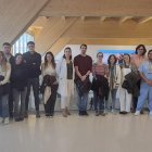 Participantes en la jornada de puertas abiertas junto a personal de la Gerencia Sanitaria.