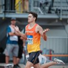 Alejandro Núñez participa en la prueba de los 400 metros.