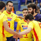 Sevillano en un encuentro con España de la Liga Mundial. / RFEVB-