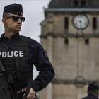 Controles en Francia tras un atentado islamista.-EFE / IAN LANGSDON