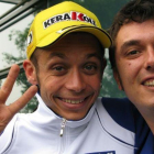 Valentino Rossi y Uccio Salucci, en una imagen de hace ya varios años.-EMILIO PÉREZ DE ROZAS
