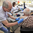 Vaunación en el centro de salud Soria Norte.-MARIO TEJEDOR