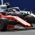 Charles Leclerc y Valtteri Bottas.-EFE / EPA / DANIEL DAL ZENNARO