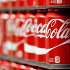 Latas almacenadas en instalaciones de Coca-Cola.-AFP/GEORGE FREY