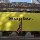La fachada de Wall Street muestra un cartel de Snapchat.-BRYAN R SMITH