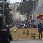 Barricadas en las calles de Colombia durante protestas sociales.-AFP