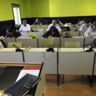 Alumnos en una de las clases de la Escuela Oficial de Idiomas. / ÚRSULA SIERRA-