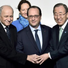 Laurent Fabius, Ségolène Royal, François Hollande y Ban Ki-moon, durante la jornada inaugural de la COP21 en París.-AP