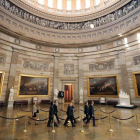 Los fiscales demócratas escenifican el inicio del ’impeachment’ en el Capitolio.-AFP