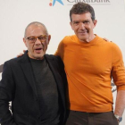 Lluís Pasqual y Antonio Banderas, este miércoles.-JOSE LUIS ROCA