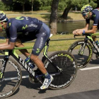 Nairo Quintana y Alejandro Valverde se preparan para la contrarreloj inicial del Tour, en Utrecht.-Foto:   AFP / ERIC FEFERBERG
