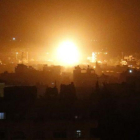 Bombardeo israelí sobre la franja de Gaza el 27 de marzo.-SAID KHATIB (AFP)