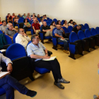 José Luis Fradejas explica su experiencia a los asistentes.-ÁLVARO MARTÍNEZ