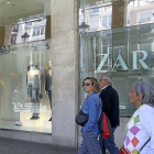 Tienda de Zara en la Calle Mayor de Palencia.-BRÁGIMO