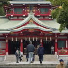 Fachada del santuario de Tomioka, donde tres personas fallecieron al ser agredidas por un individuo con un objeto punzante.-EUGENE HOSHIKO (AP)