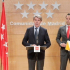 El expresidente de la Comunidad de Madrid, Ángel Garrido, junto al candidato de Ciudadanos al Gobierno regional, Ignacio Aguado.-COMUNIDAD DE MADRID