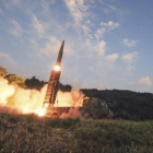 Lanzamiento de un misil surcoreano.-AP
