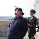El líder de Corea de Norte, Kim Jong-un, supervisa un ejercicio militar.-KCNA/EPA