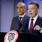 El presidente de Colombia, Juan Manuel Santos, comparece para anunciar la interrupción del diálogo de paz con el ELN.-/ EFRAIN HERRERA / EFE