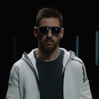 Leo Messi, en una imagen del vídeo promocional de su nueva línea de gafas de sol.-HAWKERS (YOUTUBE)